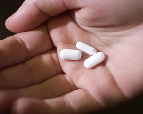 Daily Aspirin Reveals ‘Huge Effect’ in Reducing Bowel Cancer Return, Study Finds